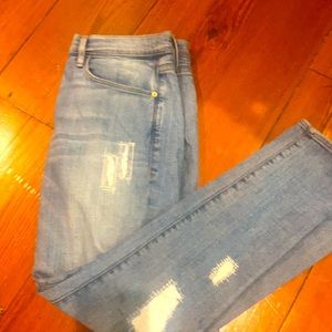 Frame Denim Distressed 27